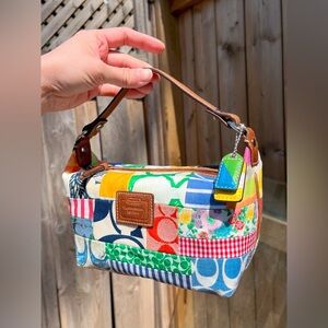 ❌SOLD FACEBOOK❌ 100% AUTHENTIC Y2K COACH HAMPTONS MULTICOLOR PATCHWORK PURSE 💐